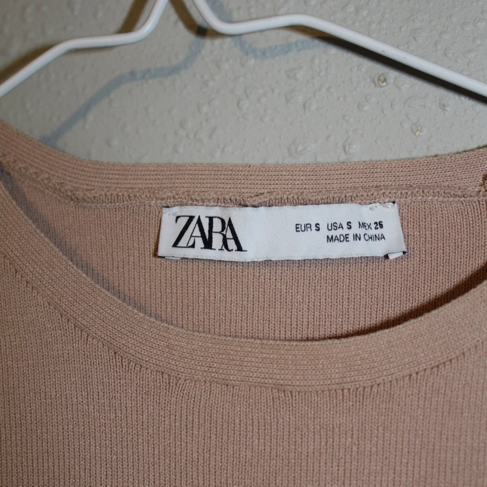 Zara Tank - Picture 2 of 2
